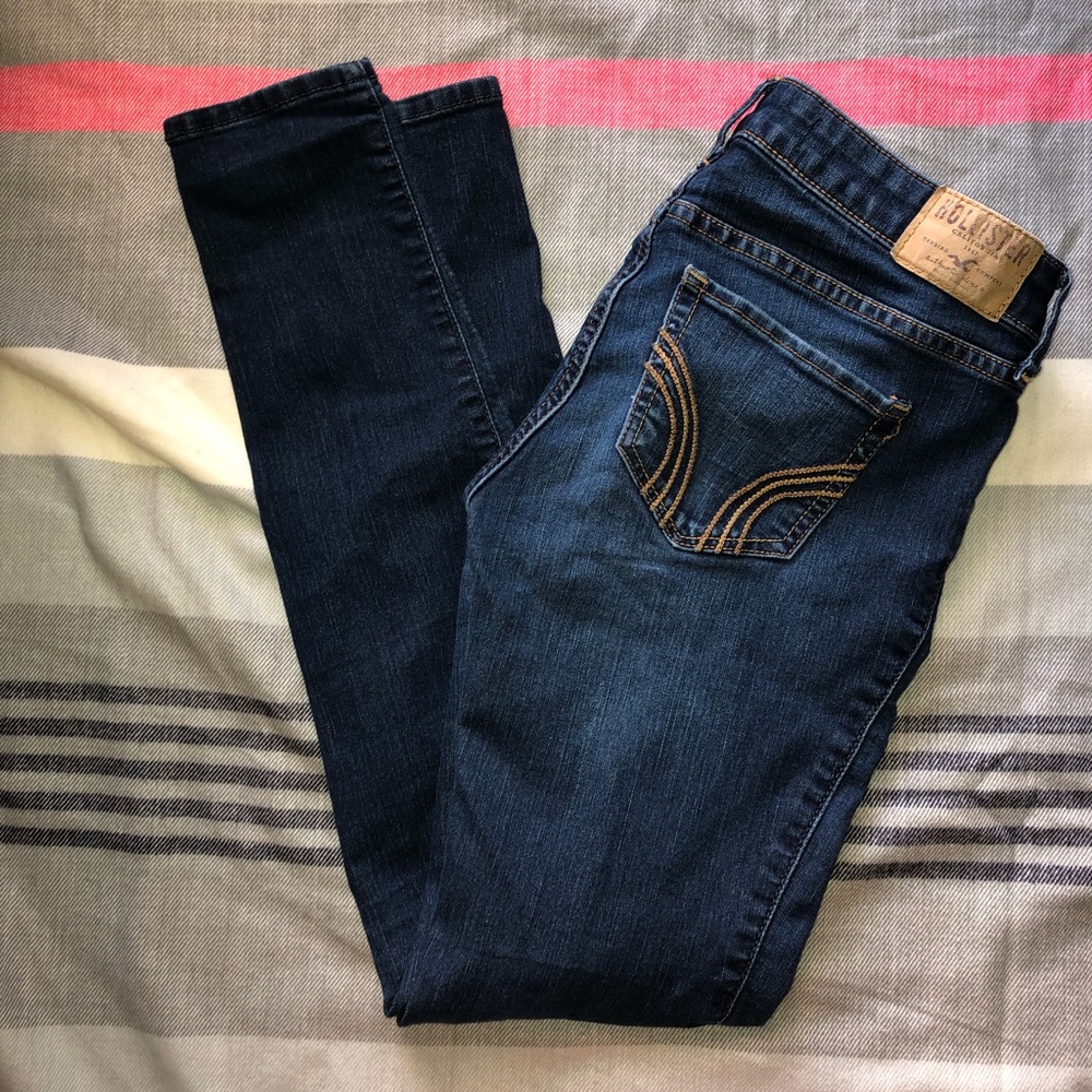 Hollister - Classic Stretch Low-Rise Super Skinny Jeans